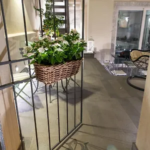 https://villa-dorville-luxury-suites-taormina.taorminaitalyhotels.com
